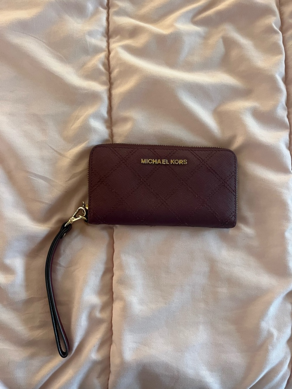 Michael Kors Quilted Zip Wristlet - Burgundy